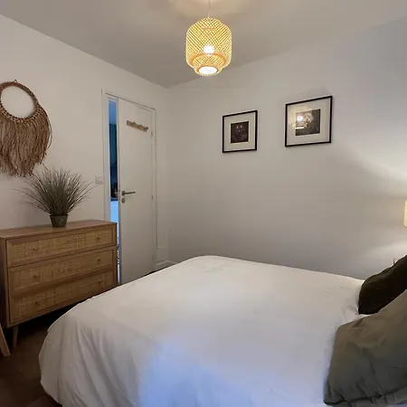 Beau F2 Renove Au Coeur De דירה *