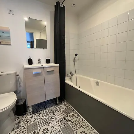 Beau F2 Renove Au Coeur De דירה קאין